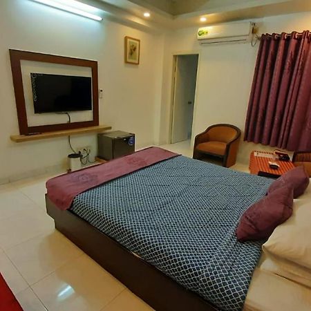 Center Point Apartment Dhaka Eksteriør billede