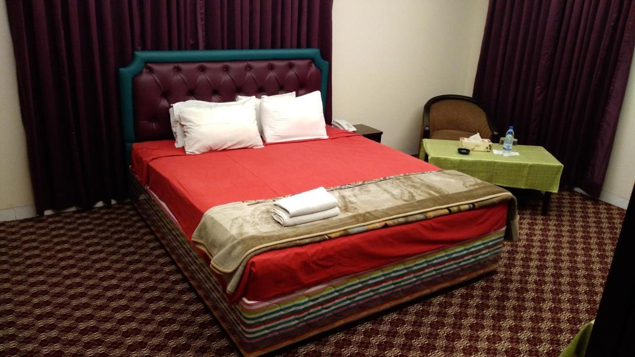 Center Point Apartment Dhaka Eksteriør billede